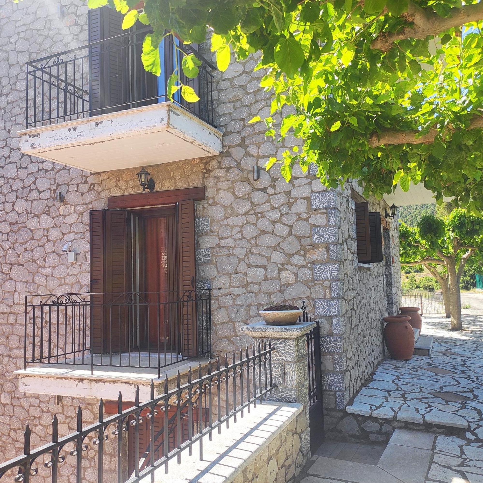 Апартаменты Το Πέτρινο Kyriaki Экстерьер фото